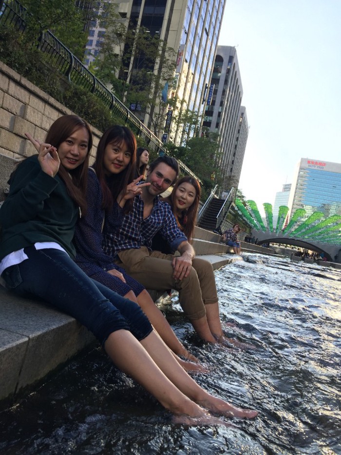Feet in the Han river